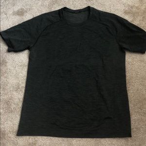 Lululemon t shirt